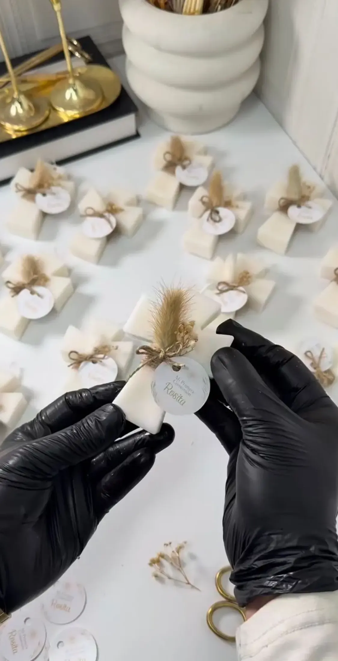 Muchas Margaritas rosadas de cera